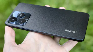 5 лучших смартфонов до 20 тысяч рублей. От популярного Samsung Galaxy до недооцененного iQOO