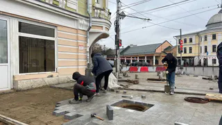 В Вологде ремонтируют тротуары на Проспекте Победы 