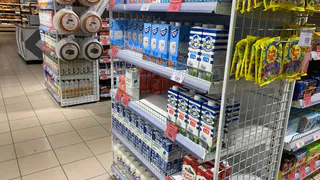 «7 лет работаю продавцом в Пятёрочке»: Больше не могу молчать какие продукты не покупаю и вам не советую. Вот что я заметила за кассой