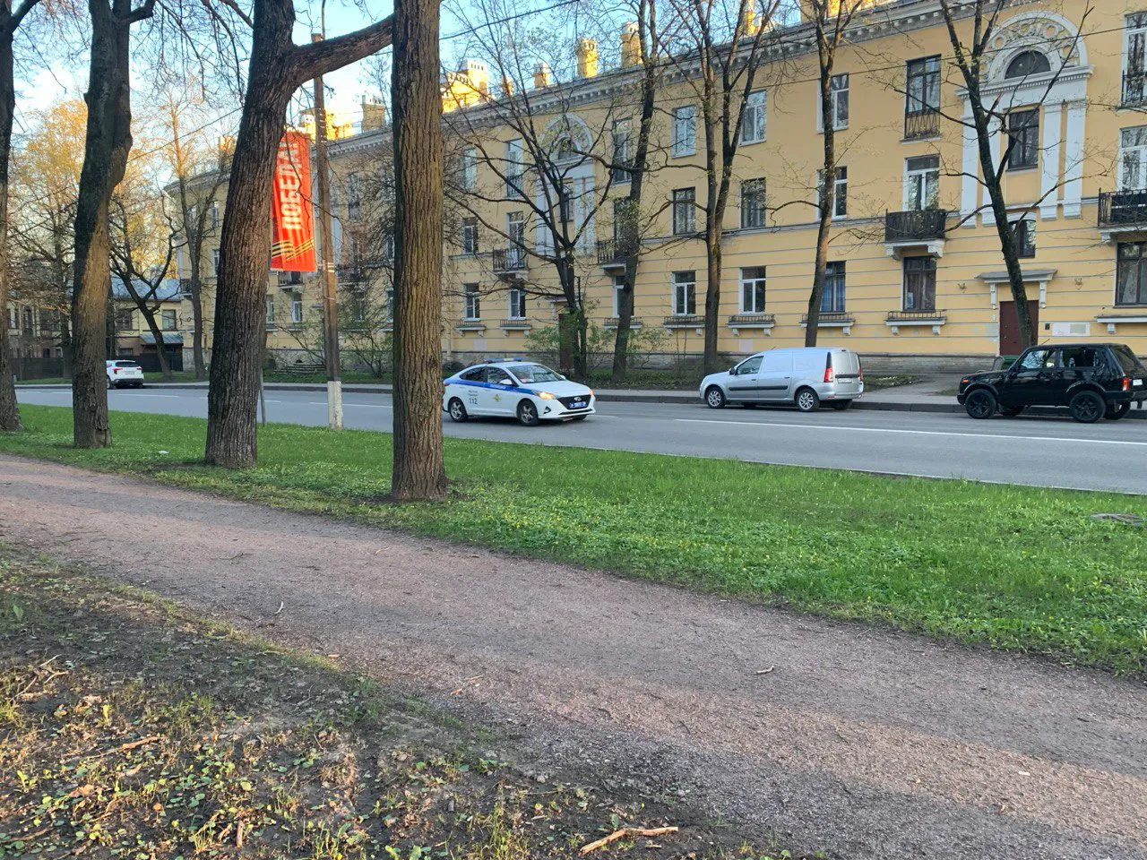 В России начались усиленные проверки водителей в сезон охоты и рыбалки: ГАИ и охотнадзор обращают внимание на перевозку оружия и признаки оп
