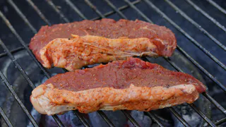 Почему нельзя солить мясо - запомните раз и навсегда
