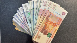 Для всех, кто копит в доме купюры 5 000 рублей - важное изменение коснется всех россиян с 3 апреля