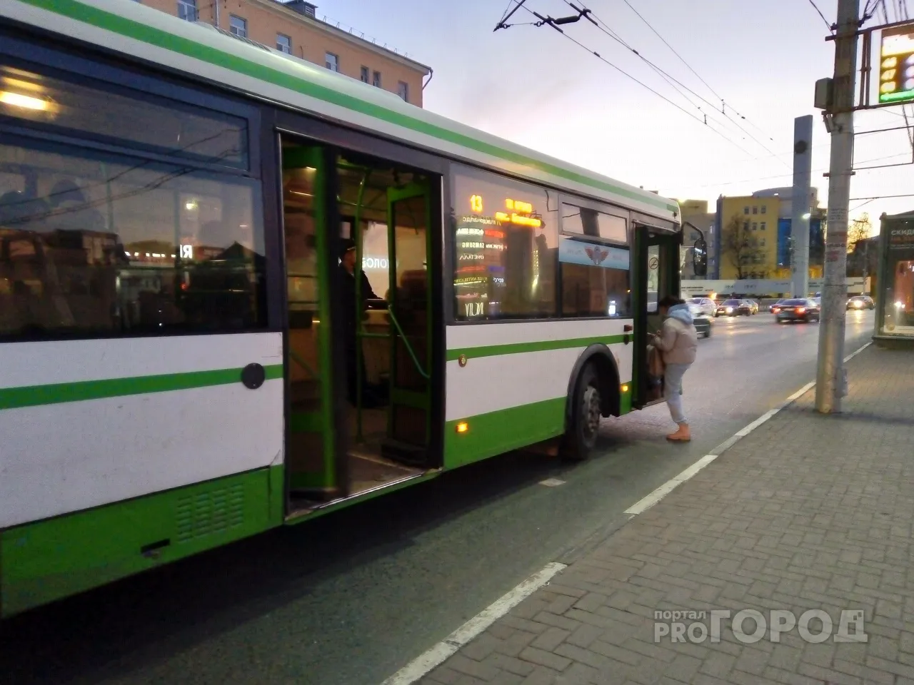 В Череповце проведена оценка навыков водителей автобусов при подъезде к остановкам