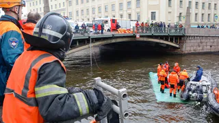 Суд арестовал водителя упавшего в Мойку автобуса: в офисе компании-перевозчика провели обыски
