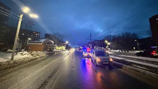 Сбитую в Вологодской области 26-летнюю девушку доставили на скорой в больницу