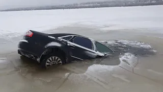 Выезд на лед закончился штрафом для жителя Вологодской области