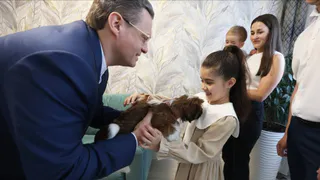Шестилетняя вологжанка получила щенка ши-тцу от Владимира Путина