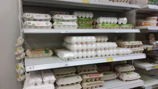 Лотки от яиц спускаю в погреб — и всю зиму слезы счастья утираю: нужны не для хранения урожая — эффект дорогого стоит