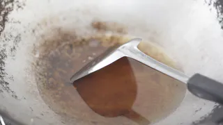 Куда выливаю остатки масла после жарки: вы обязательно должны это знать