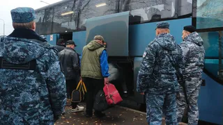 176 иностранных мигрантов покинули Вологодскую область по решению суда