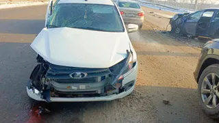 Выезд на встречную полосу в Вологде закончился больницей для двух человек