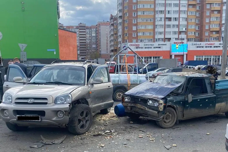 В Вологде пострадавшего в ДТП водителя "Ижа" госпитализировали в больницу
