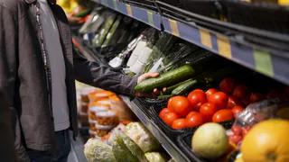 С 1 августа продукты начинают раздавать бесплатно: вводится новая приятная льгота для россиян