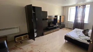 В Вологде мужчина с топором ворвался в квартиру знакомого и жестоко избил его из-за ревности