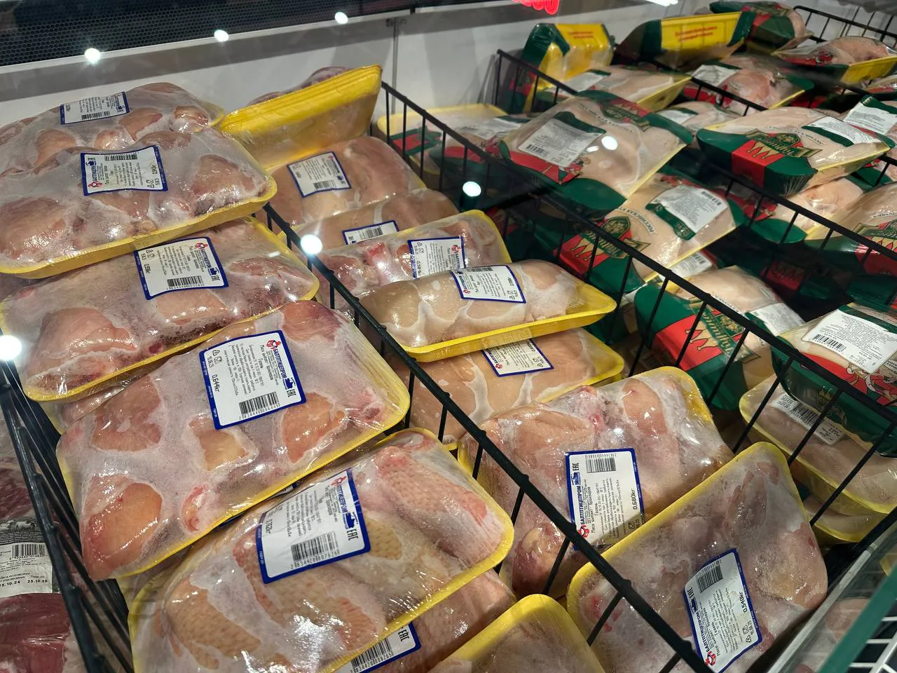Что не так с мясной продукцией из «Светофора»: почему она такая дешевая и стоит ли ее покупать