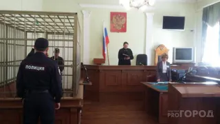 Житель Вологодской области с алкогольной зависимостью ранил ножом друга и сына