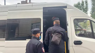 В Вологодской области троих мигрантов депортируют после рейда