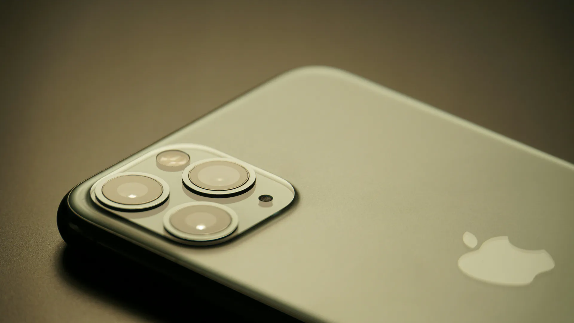 iPhone 17 уже доступен для предзаказа. Что это за предложение и стоит ли брать?