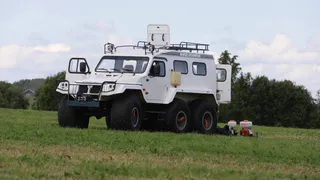 Вологодским ветеринарам подарили крутые машины