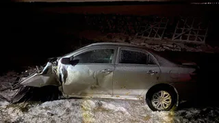 В Вологодской области легковой автомобиль врезался в автобус