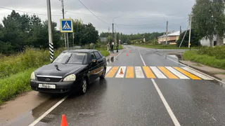 В Вологодской области подросток на велосипеде столкнулся с автомобилем из-за нарушения ПДД