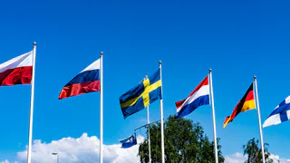 Какая страна имеет самое большое количество часовых поясов: неожиданный ответ, который вас удивит