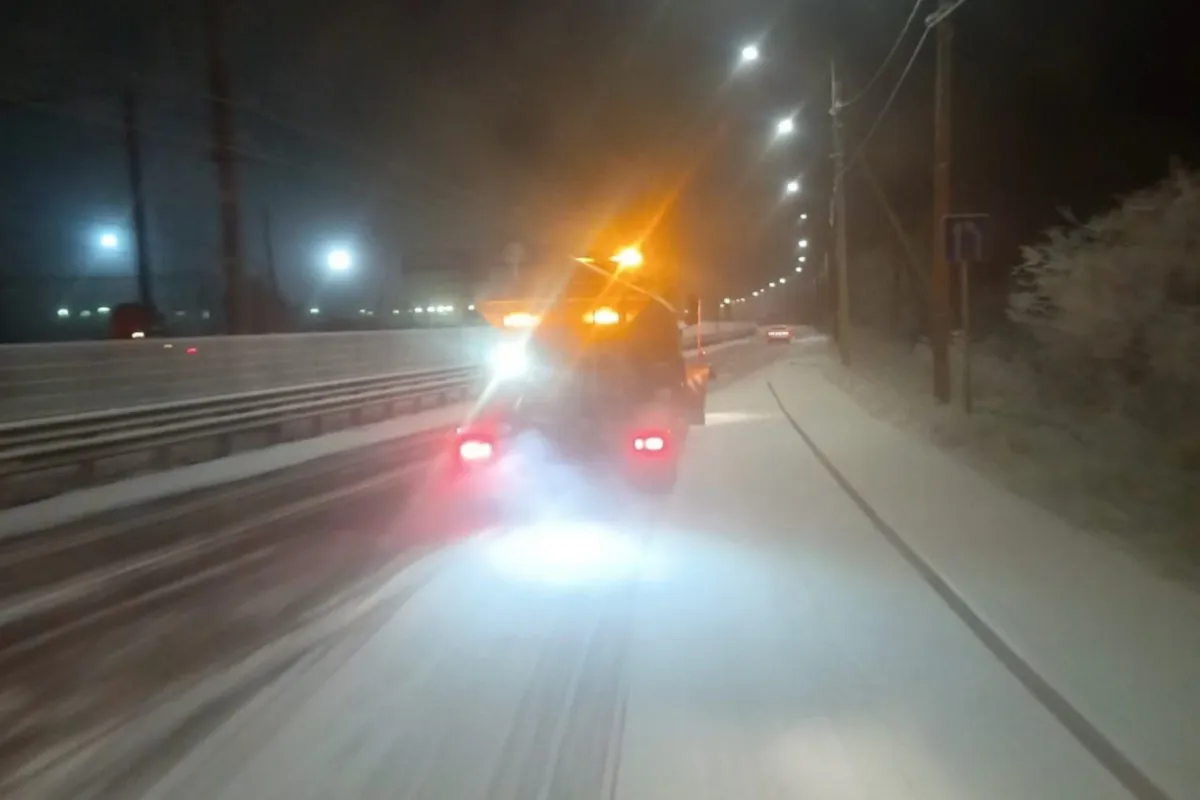 В Вологде коммунальщики начали борьбу с гололёдом