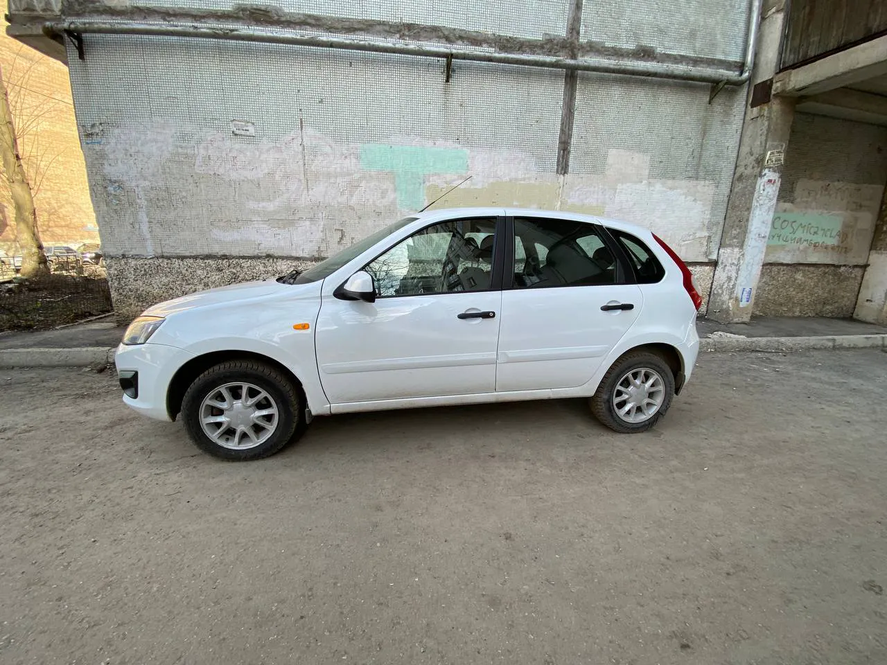 Забудьте про Гранты и Весты! LADA 2194 — вот настоящая легенда АвтоВАЗа. Объясняю, в чем ее гениальность