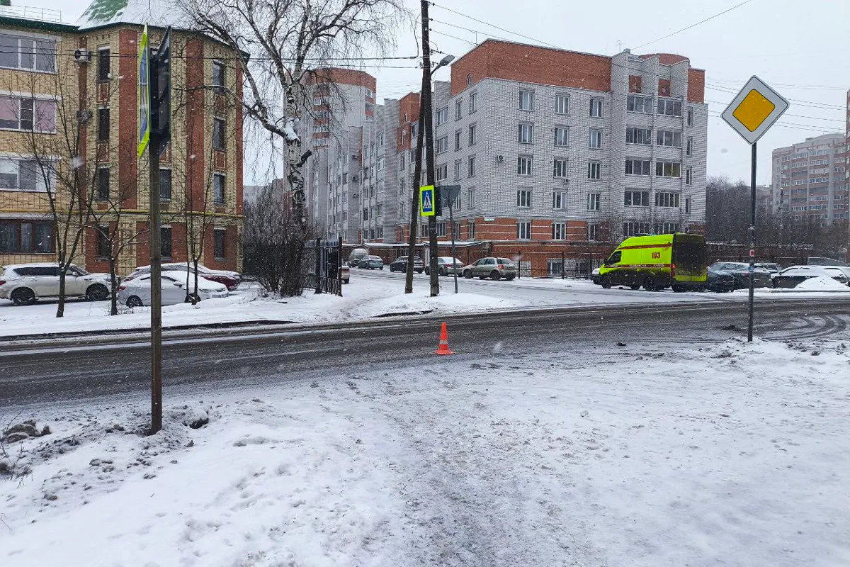 В Вологде на пешеходном переходе под колеса иномарки попал восьмилетний ребенок