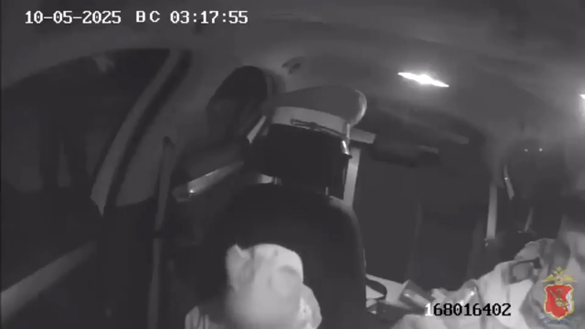 В Вологде 5-летняя малышка проснулась ночью одна и пошла искать маму на улицу