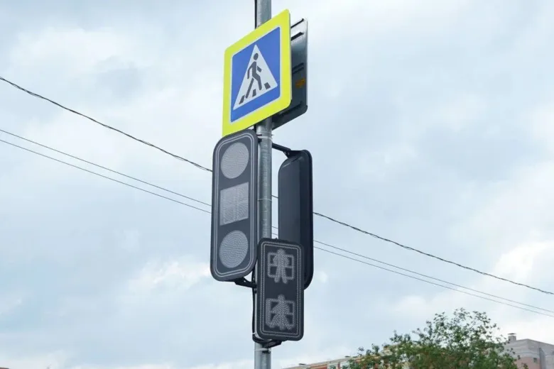 В Вологде до 20 июня заработает первый в городе светодиодный светофор нового поколения