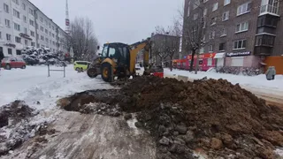 В Вологодской области коммунальщики устраняют последствия прорыва труб