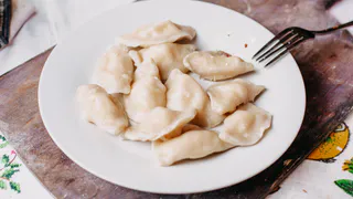 Вареники сами залетают в рот: один идеальный рецепт от бабушки — готовлю с творогом