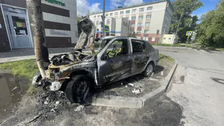 Школьники из Вологды угнали «Рено» и разбили его о столб в Заречье