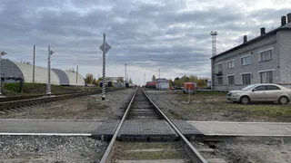 На переезде Вологда-2 произошло столкновение поезда и грузового авто