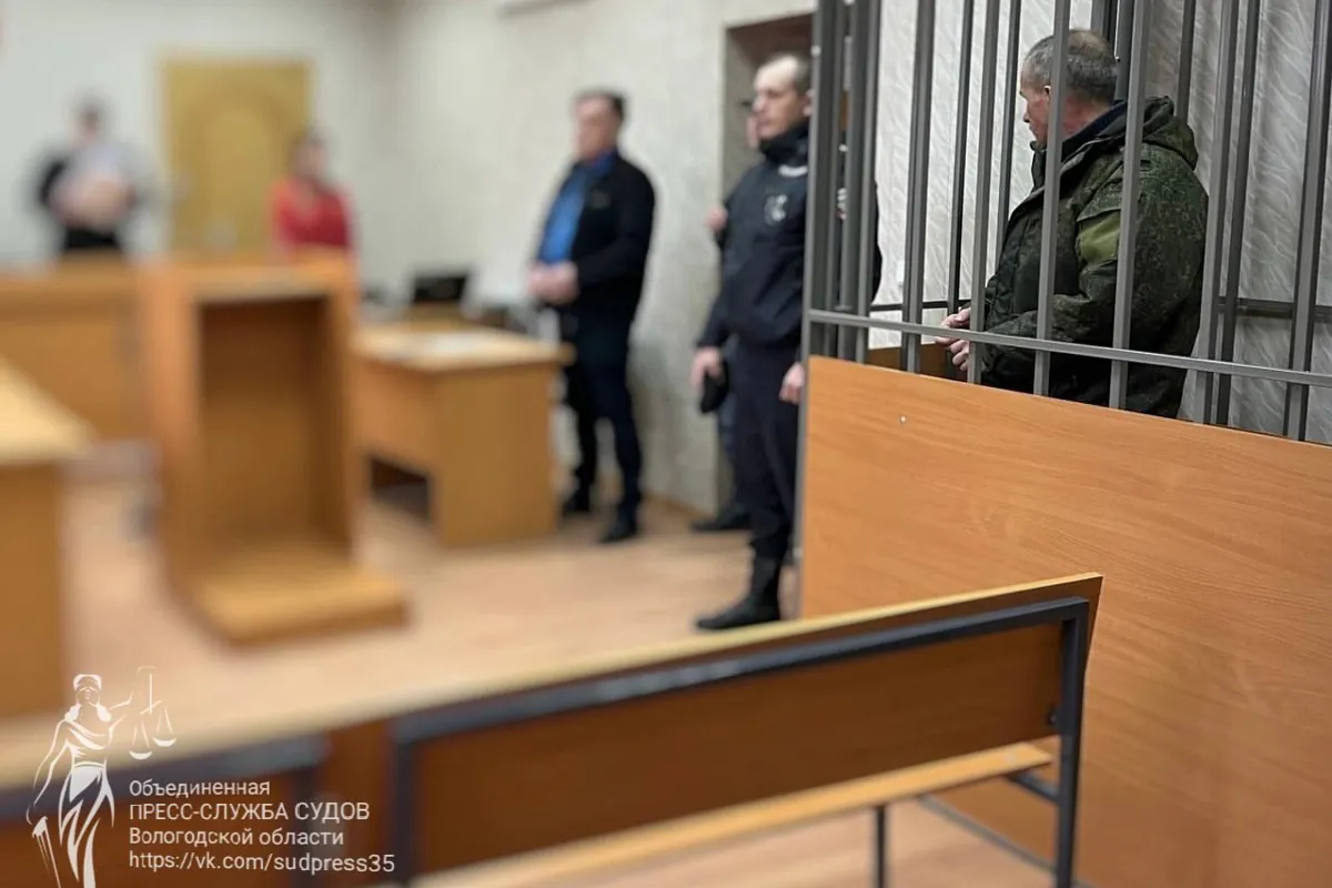 Жителя Вологодской области арестовали за кражу ружья с применением ножа
