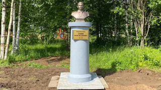 В Вологодской области открыли третий памятник Сталину