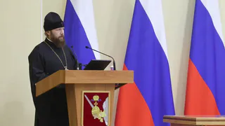 Вологодским чиновникам объяснили разницу между орарем и фелонью