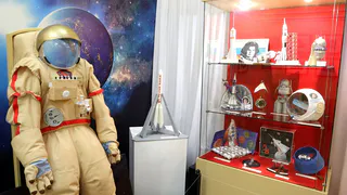 Юные вологжане раскрыли «Тайны космоса» в творческих работах