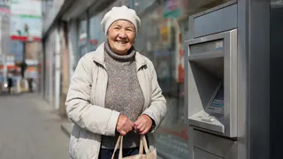 Россиянам объяснили, как получить миллион к обычной пенсии.