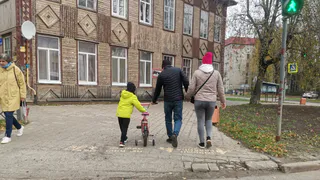 В Череповце чудом предотвращена трагедия: двухлетний ребенок избежал падения бетонной плиты