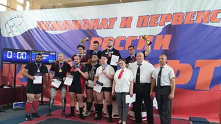 Вологодские пауэрлифтеры завоевали серебро на первенстве России