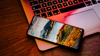 10 самых выгодных смартфонов октября. От забытого Realme до продвинутого OnePlus