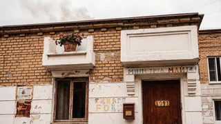 Вызнала про этот трюк у знакомой, и решила сделать так же! Подарила реально новую жизнь стенке из СССР