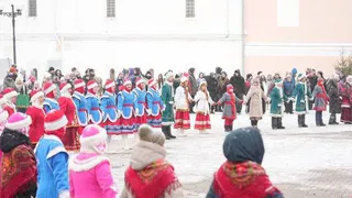 В Вологде на Рождество провели массовый хоровод