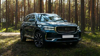 Продал немецкий авто, а вместо него приобрел китайский: честный отзыв владельца кроссовера Geely Monjaro - нисколько не пожалел