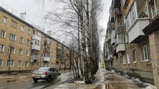 Череповецкий таксист присвоил себе крупную сумму денег, забытую в машине