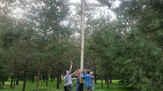 В Вологодской области рядом с памятником Ленину появился Поклонный крест на месте древнего храма