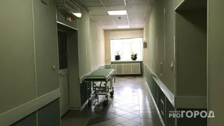 Вологодские врачи пришили мужчине отрезанную циркуляркой руку