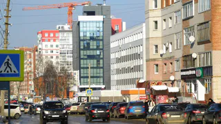 Верховный суд постановил: какой поворотник следует включать при въезде на кольцо — правый или левый?